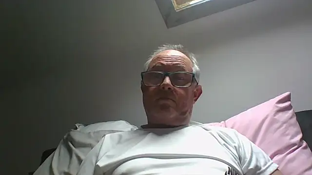 naughtygrandad1 online show from May 7, 2026, 5:51 pm