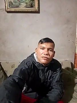 Snapshot of Franklin111230 chatting on February 16, 2026, 12:18 am Franklin111230 online show from February 16, 2026, 12:18 am