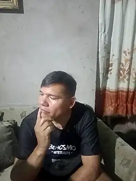 Snapshot of Franklin111230 chatting on March 25, 2026, 12:49 am Franklin111230 online show from March 25, 2026, 12:49 am