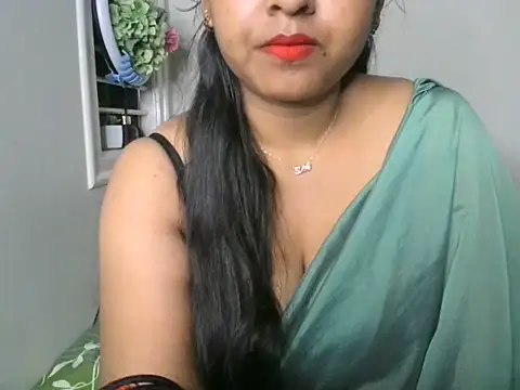 Snapshot of its_me_Rashmi chatting on October 13, 2025, 6:13 am its me Rashmi online show from October 13, 2025, 6:13 am