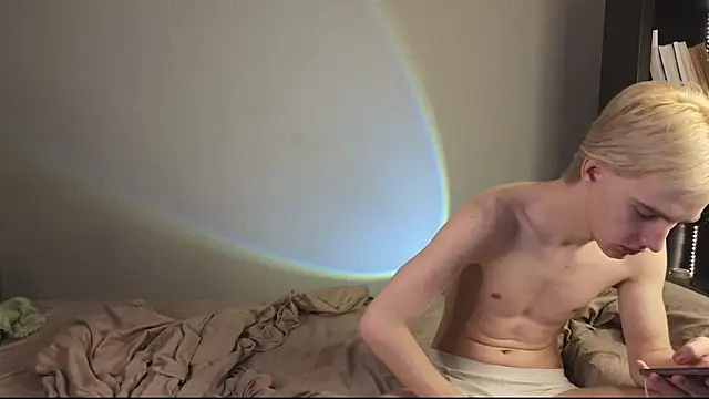 Snapshot of saintlauren1 chatting on September 14, 2025, 1:10 pm saintlauren1 online show from September 14, 2025, 1:10 pm