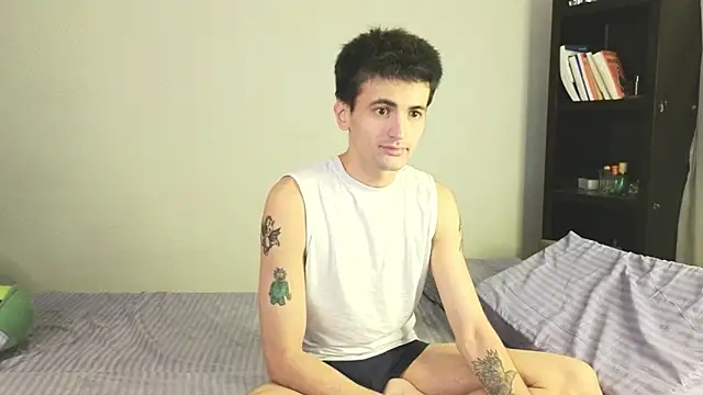 Snapshot of saintlauren1 chatting on October 5, 2025, 6:56 am saintlauren1 online show from October 5, 2025, 6:56 am