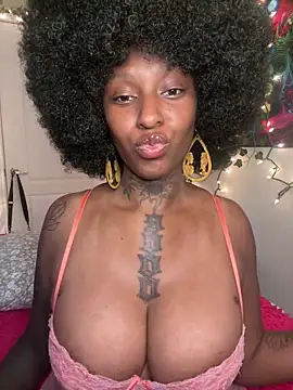 MistiSavannah online show from June 7, 2026, 12:42 pm