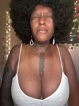 MistiSavannah online show from June 11, 2026, 2:33 am