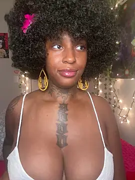 MistiSavannah online show from June 14, 2026, 1:24 pm
