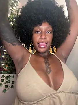 MistiSavannah online show from July 5, 2026, 1:07 pm