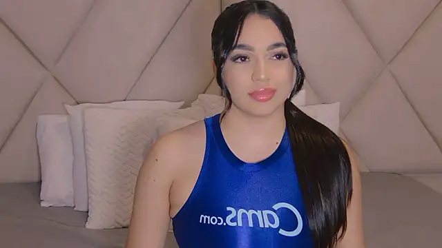 Snapshot of CharlotteeBrownn chatting on March 19, 2026, 6:06 am CharlotteeBrownn online show from March 19, 2026, 6:06 am