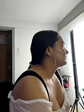 Snapshot of Rouse69_ chatting on September 24, 2025, 9:12 am Rouse69  online show from September 24, 2025, 9:12 am