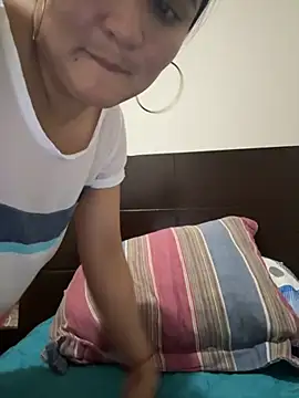 Snapshot of Rouse69_ chatting on October 20, 2025, 11:27 pm Rouse69  online show from October 20, 2025, 11:27 pm