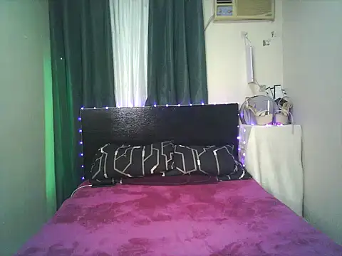 Snapshot of Sweet-shopia chatting on October 11, 2025, 4:05 pm Sweet-shopia online show from October 11, 2025, 4:05 pm