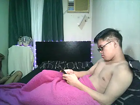 Snapshot of Sweet-shopia chatting on November 9, 2025, 10:35 am Sweet-shopia online show from November 9, 2025, 10:35 am