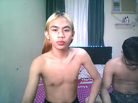 Snapshot of Sweet-shopia chatting on December 17, 2025, 2:23 pm Sweet-shopia online show from December 17, 2025, 2:23 pm