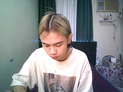 Snapshot of Sweet-shopia chatting on January 16, 2026, 5:06 pm Sweet-shopia online show from January 16, 2026, 5:06 pm