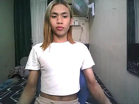 Snapshot of Sweet-shopia chatting on February 14, 2026, 5:10 pm Sweet-shopia online show from February 14, 2026, 5:10 pm