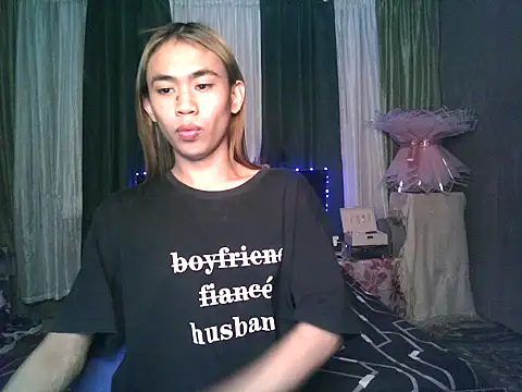 Snapshot of Sweet-shopia chatting on February 24, 2026, 6:00 am Sweet-shopia online show from February 24, 2026, 6:00 am