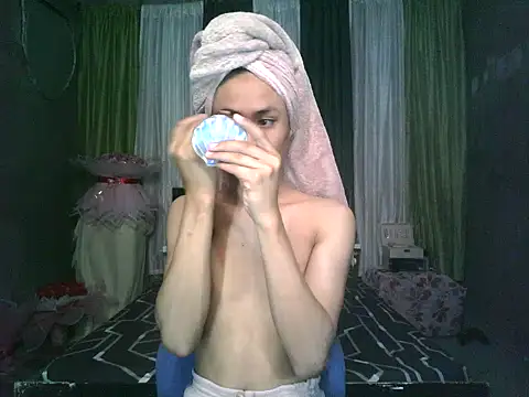 Snapshot of Sweet-shopia chatting on March 20, 2026, 8:08 am Sweet-shopia online show from March 20, 2026, 8:08 am