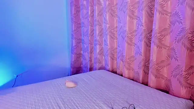 Snapshot of riley_bensongh chatting on October 29, 2025, 10:11 pm riley bensongh online show from October 29, 2025, 10:11 pm