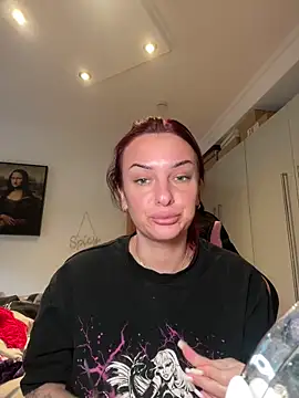 OliviaaFischer online show from February 15, 2026, 1:52 pm