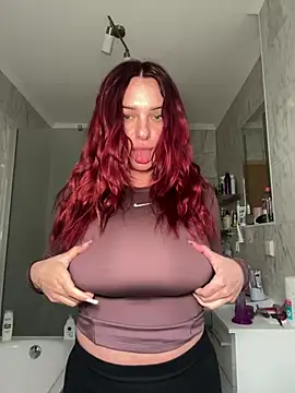 OliviaaFischer online show from May 3, 2026, 5:19 pm