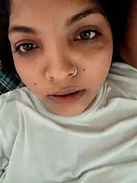 Snapshot of Komal-stream chatting on September 13, 2025, 6:46 am Komal-stream online show from September 13, 2025, 6:46 am