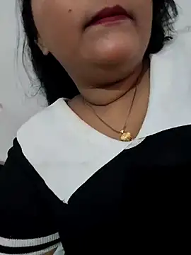 Snapshot of Komal-stream chatting on September 18, 2025, 4:09 pm Komal-stream online show from September 18, 2025, 4:09 pm