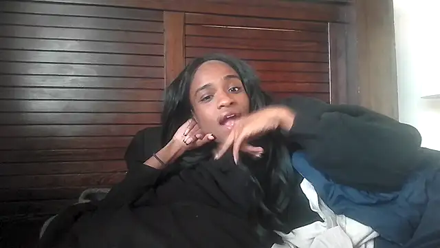 Snapshot of Marlowlovee chatting on October 26, 2025, 12:27 am Marlowlovee online show from October 26, 2025, 12:27 am
