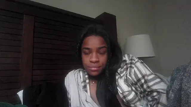 Snapshot of Marlowlovee chatting on January 6, 2026, 4:21 pm Marlowlovee online show from January 6, 2026, 4:21 pm