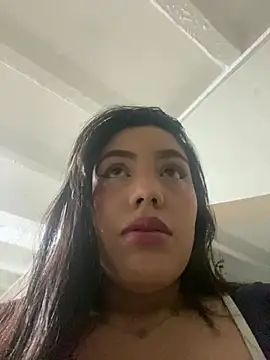 RenataLeclair online show from June 25, 2026, 4:22 pm