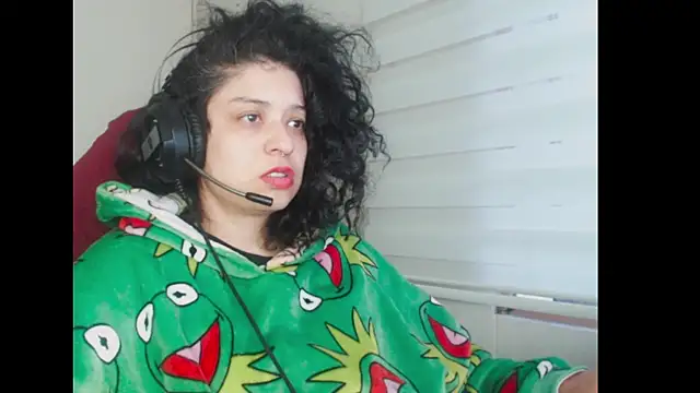 miss carmila1 online show from September 24, 2025, 10:46 pm