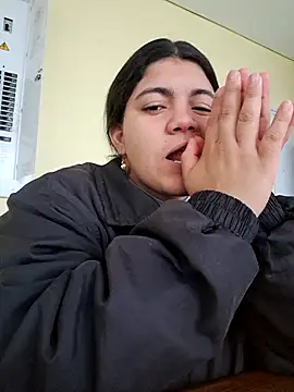 Velvet 24 online show from November 16, 2025, 11:38 am