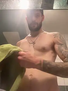 Snapshot of Mexxwell69 chatting on September 18, 2025, 9:28 pm Mexxwell69 online show from September 18, 2025, 9:28 pm