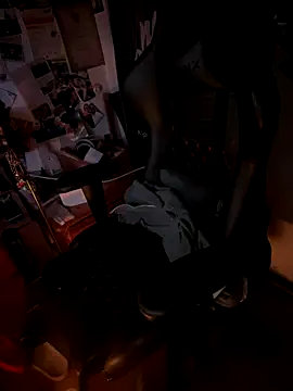 Snapshot of Mexxwell69 chatting on October 3, 2025, 1:57 am Mexxwell69 online show from October 3, 2025, 1:57 am