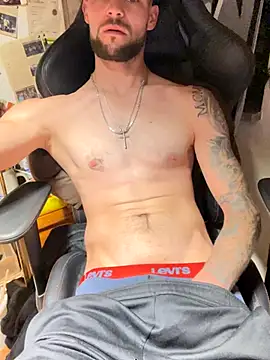 Snapshot of Mexxwell69 chatting on October 5, 2025, 7:45 pm Mexxwell69 online show from October 5, 2025, 7:45 pm