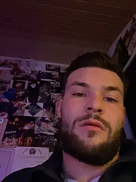 Snapshot of Mexxwell69 chatting on October 27, 2025, 11:09 pm Mexxwell69 online show from October 27, 2025, 11:09 pm