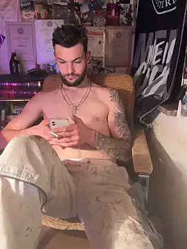 Snapshot of Mexxwell69 chatting on October 29, 2025, 7:26 pm Mexxwell69 online show from October 29, 2025, 7:26 pm