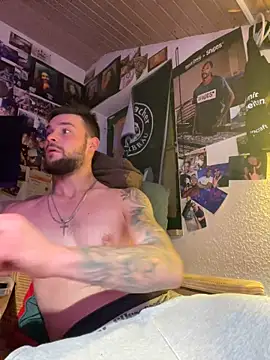 Snapshot of Mexxwell69 chatting on November 2, 2025, 8:11 pm Mexxwell69 online show from November 2, 2025, 8:11 pm