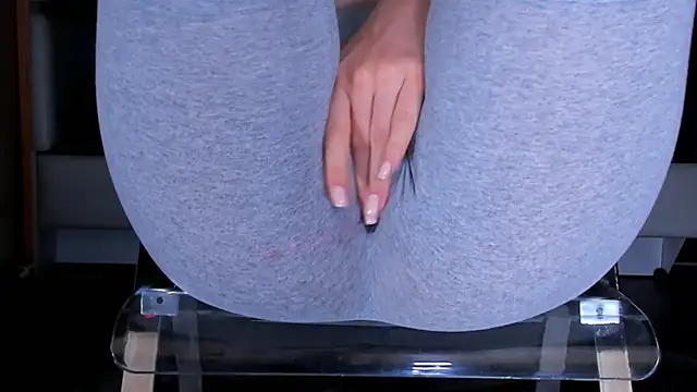 Cameltoe squirt inPants online show from April 24, 2026, 9:01 am