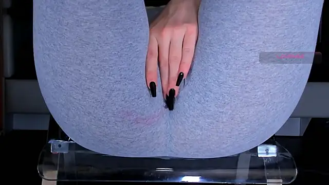 Cameltoe squirt inPants online show from May 6, 2026, 5:46 am