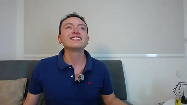 Robert2 honey online show from September 21, 2025, 1:07 am