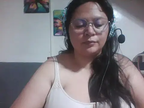 Snapshot of Rubifeliz chatting on October 9, 2025, 4:54 am Rubifeliz online show from October 9, 2025, 4:54 am