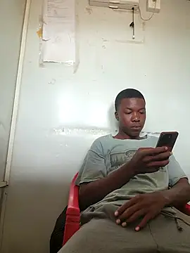 Snapshot of sweetdickboy2 chatting on April 3, 2026, 9:18 am sweetdickboy2 online show from April 3, 2026, 9:18 am