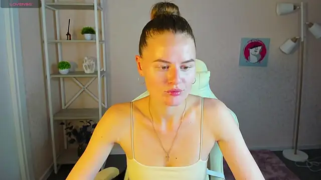 Wanda Gomez online show from September 15, 2025, 2:28 pm