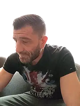 Snapshot of Alexdaniel89 chatting on March 6, 2026, 10:45 am Alexdaniel89 online show from March 6, 2026, 10:45 am