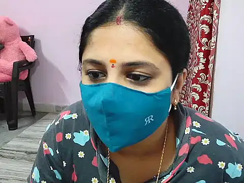 Snapshot of jannu6482 chatting on October 12, 2025, 6:12 am jannu6482 online show from October 12, 2025, 6:12 am