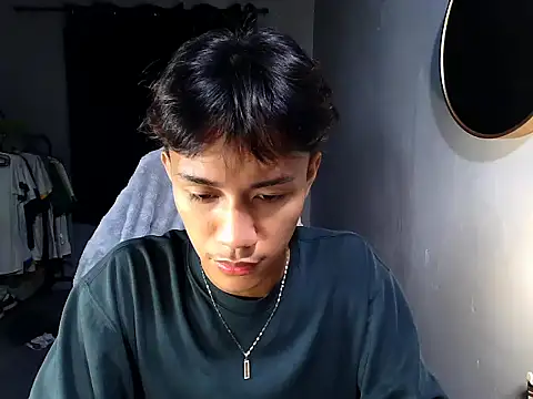 naughtyboyloy 0 online show from May 5, 2026, 6:49 pm