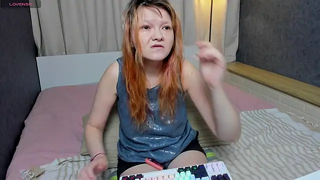 Snapshot of Nora_lovvvv chatting on September 20, 2025, 10:16 am Nora lovvvv online show from September 20, 2025, 10:16 am