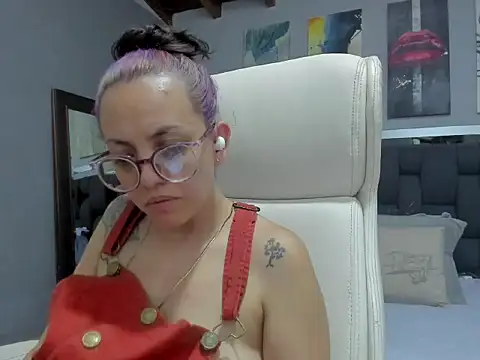 Snapshot of dalila_macherano1 chatting on September 14, 2025, 5:28 am dalila macherano1 online show from September 14, 2025, 5:28 am