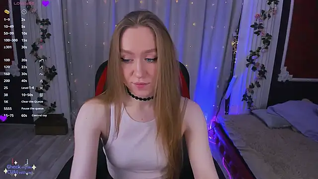 Snapshot of -Seava chatting on October 5, 2025, 1:42 pm -Seava online show from October 5, 2025, 1:42 pm