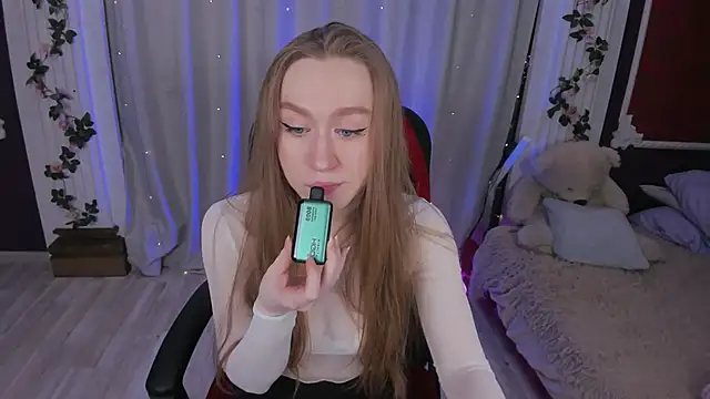 Snapshot of -Seava chatting on October 18, 2025, 3:46 pm -Seava online show from October 18, 2025, 3:46 pm