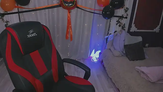 Snapshot of -Seava chatting on October 29, 2025, 4:53 pm -Seava online show from October 29, 2025, 4:53 pm